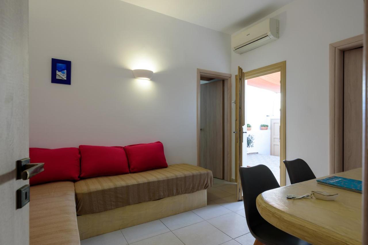 Heart Of Oia - Private House With Jacuzzi Apartment Exterior photo